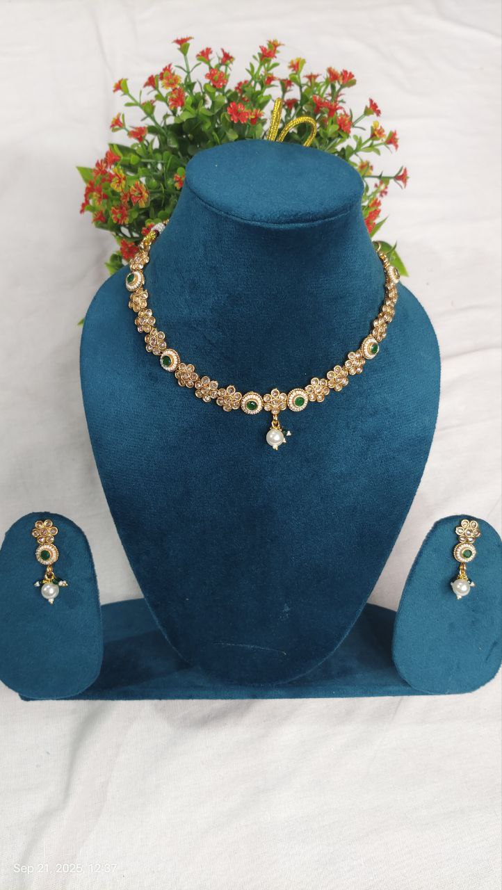 Kundan Neckless Set